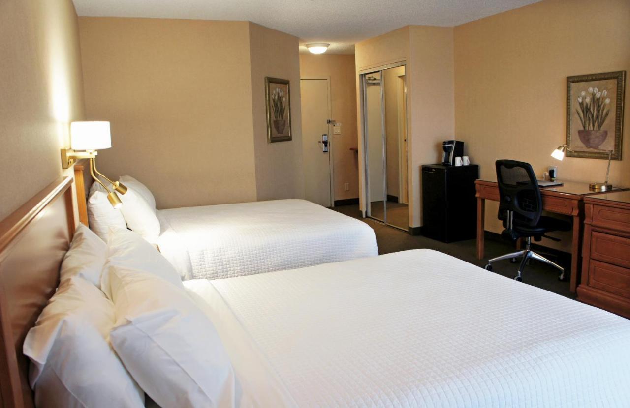 Hotel Castel Гранби Екстериор снимка