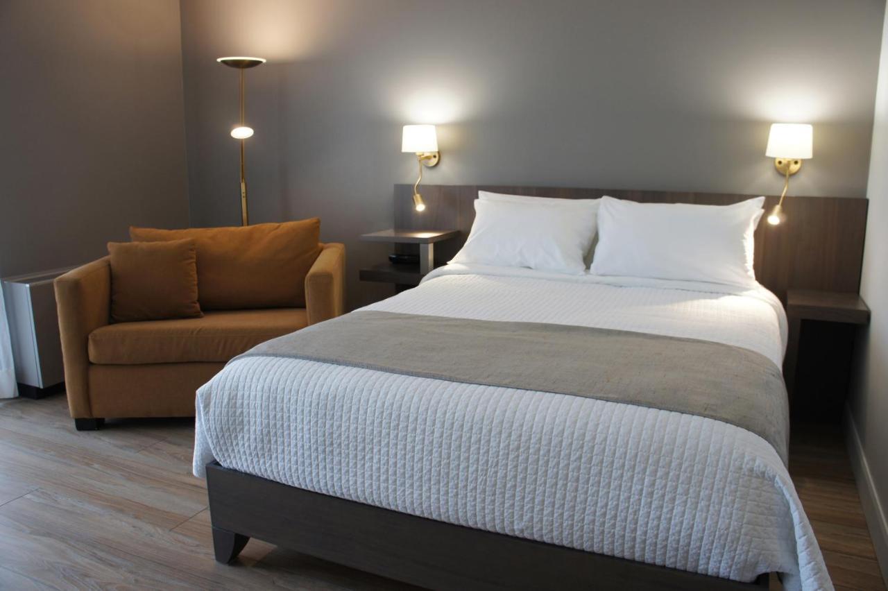 Hotel Castel Гранби Екстериор снимка